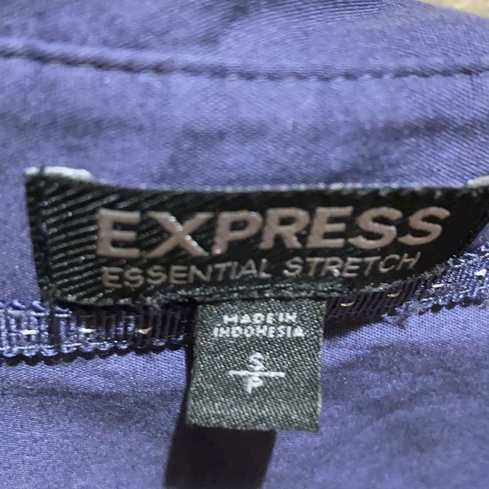 Express essential stretch button down - Picture 2 of 6